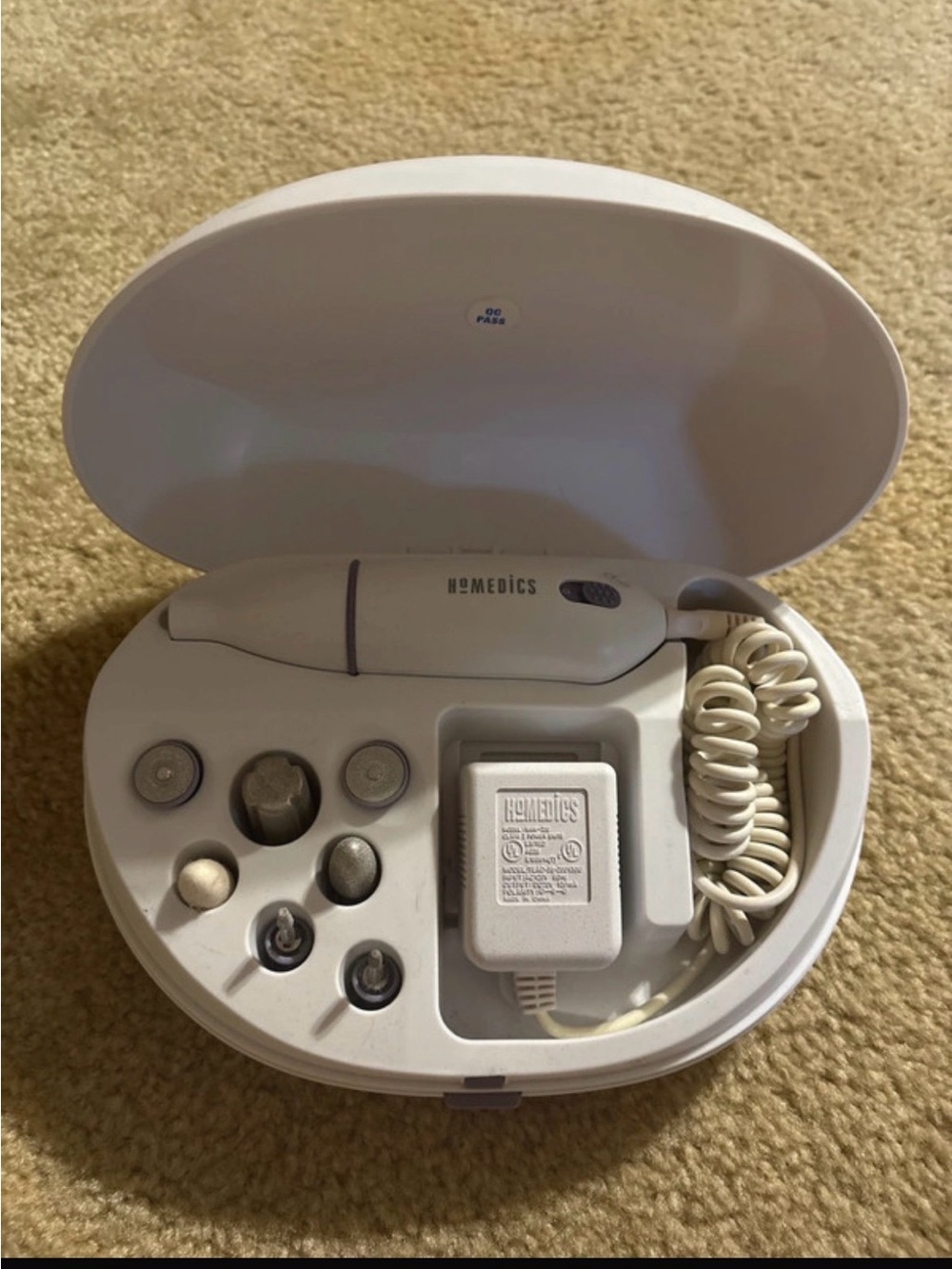 Handheld grooming kit in case